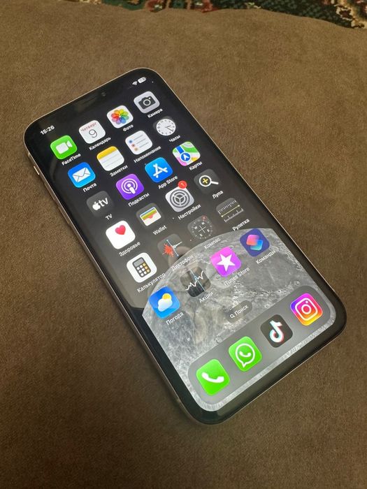 Iphone XR белый 128 гигабаитов