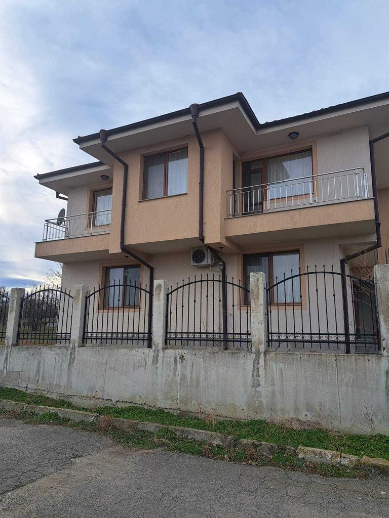 Продава се Къща в с. Баня, Област Бургас - 245 кв.м за 1000 €/кв.м - Снимка #2