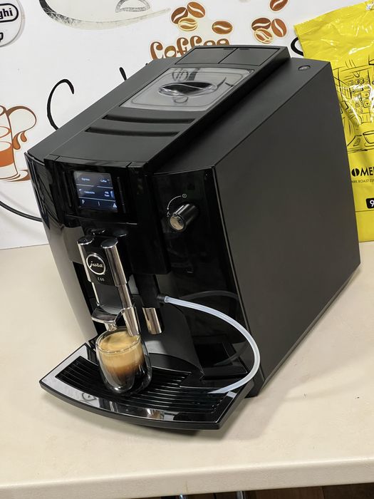 Кафемашина кафе автомат Jura E60 с гаранция