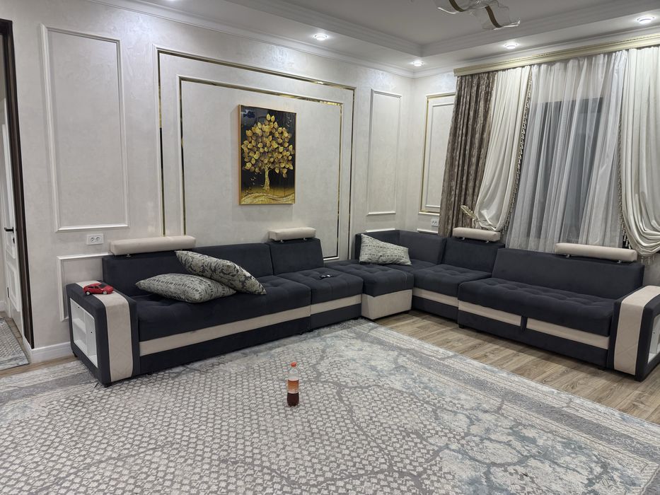 Диван сатылады. Угл