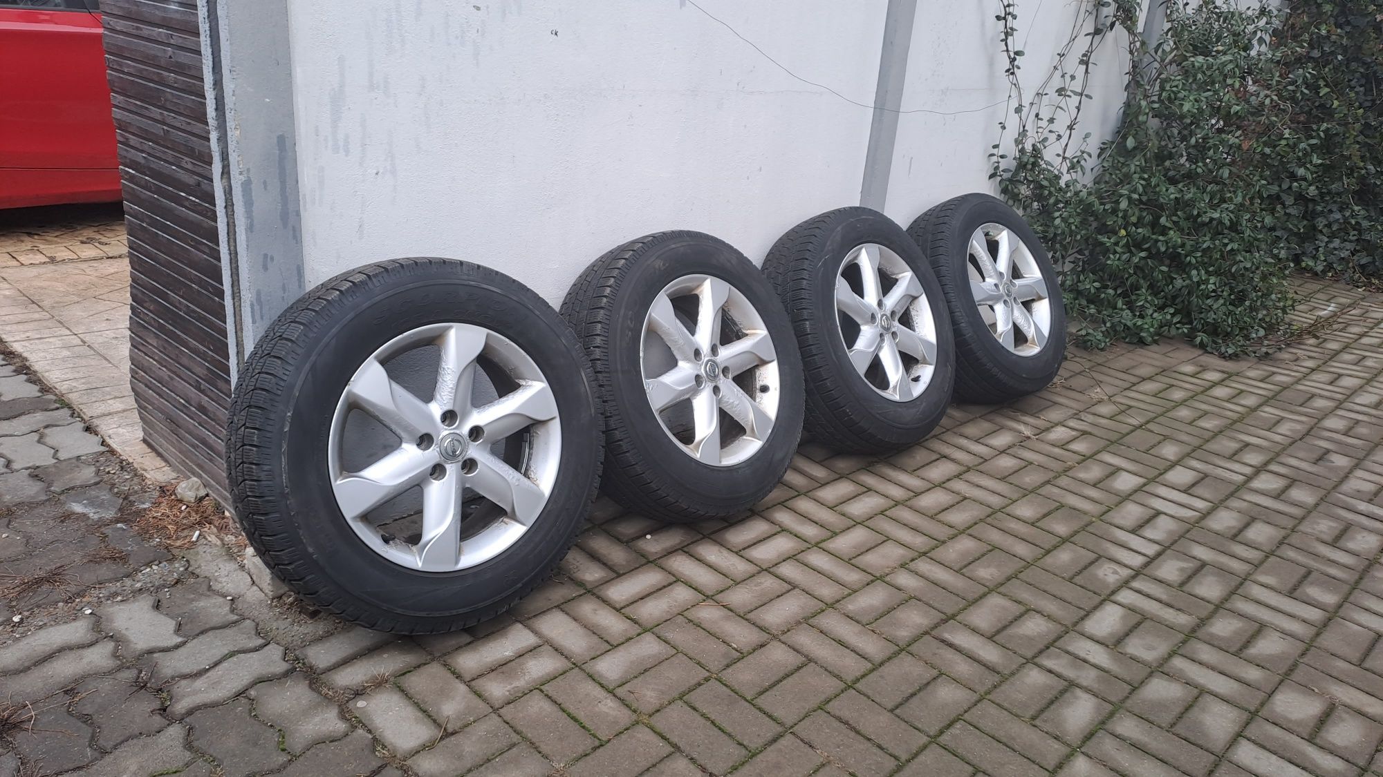 Jante aliaj 5x114.3 cu anvelope Iarna Pirelli 235 65 R18 900 lei