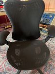 Vând scaun de studio / birou Herman Miller Mirra 2 — Full Option