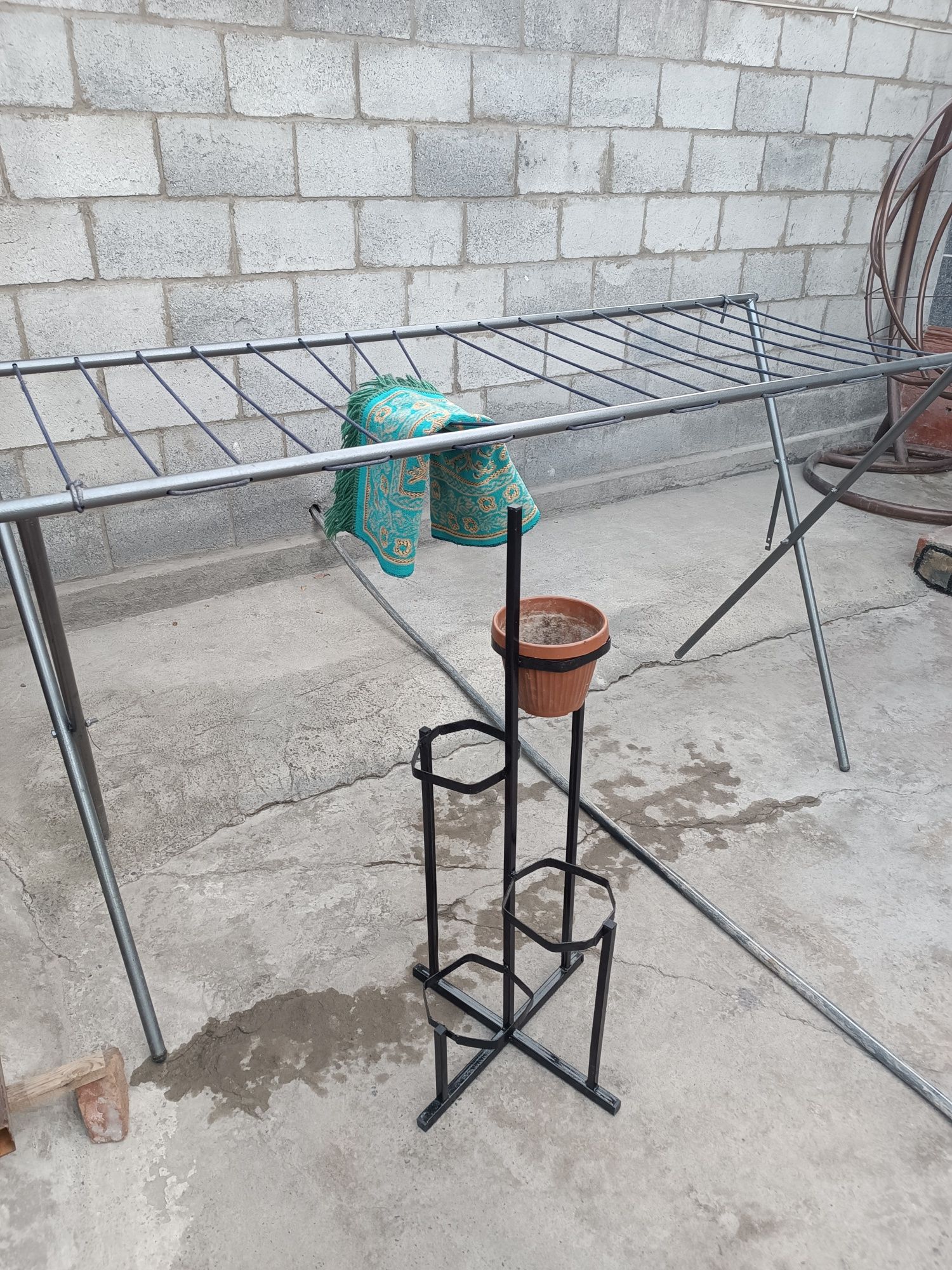 Uchtasi birda aksiya Garderop Sushilka gul tuvak postavka