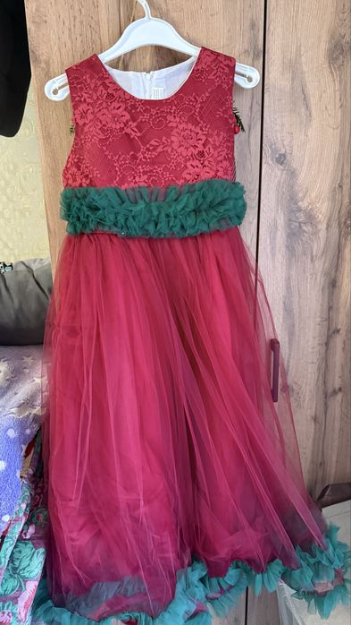 Платье нарядное для девочки