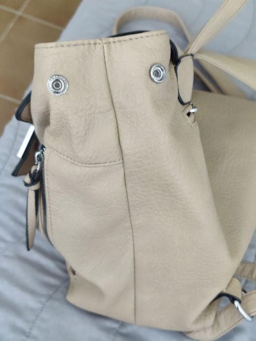 Дамска бежова раница