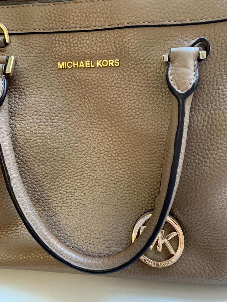 Продается сумка Michael Kors оригинал