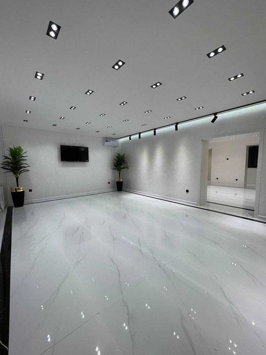 Аренда нежилое 100м2+400м2. Ориентир: Vohha Brasseria