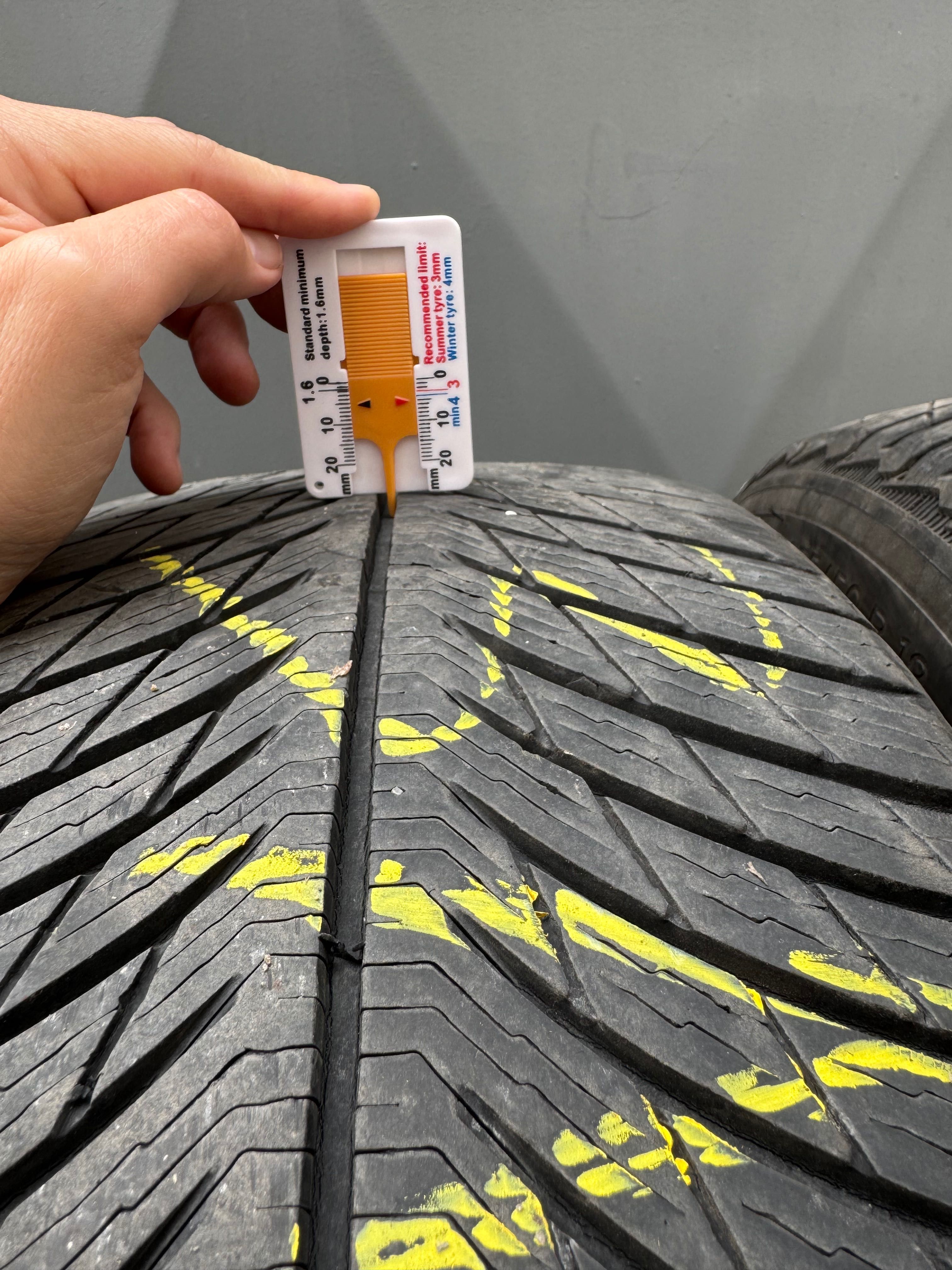 Michelin Pilot Alpin 5 235/50/19