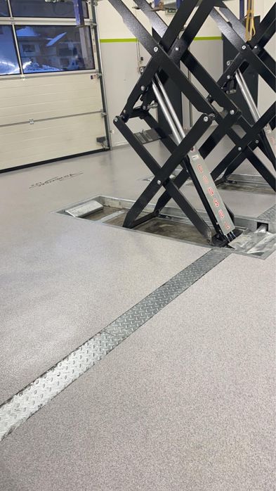 Pardoseli din Rășină epoxidică cu nisip colorat