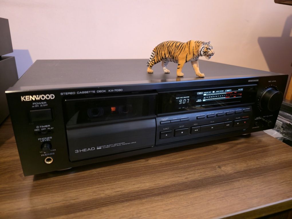 Kenwood KX-7030. Deck valoros, 3 Head. Estetică de raft. Preț fix !