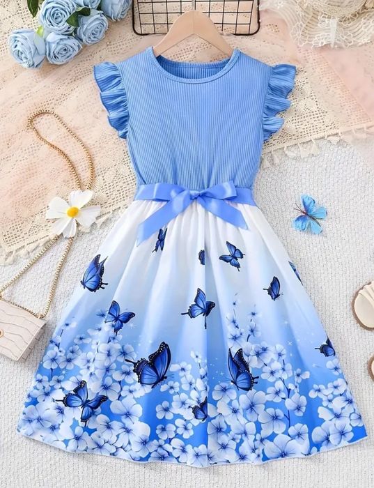 Продам платья на девочку 8-11 лет