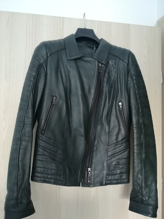 Vând geaca de piele verde