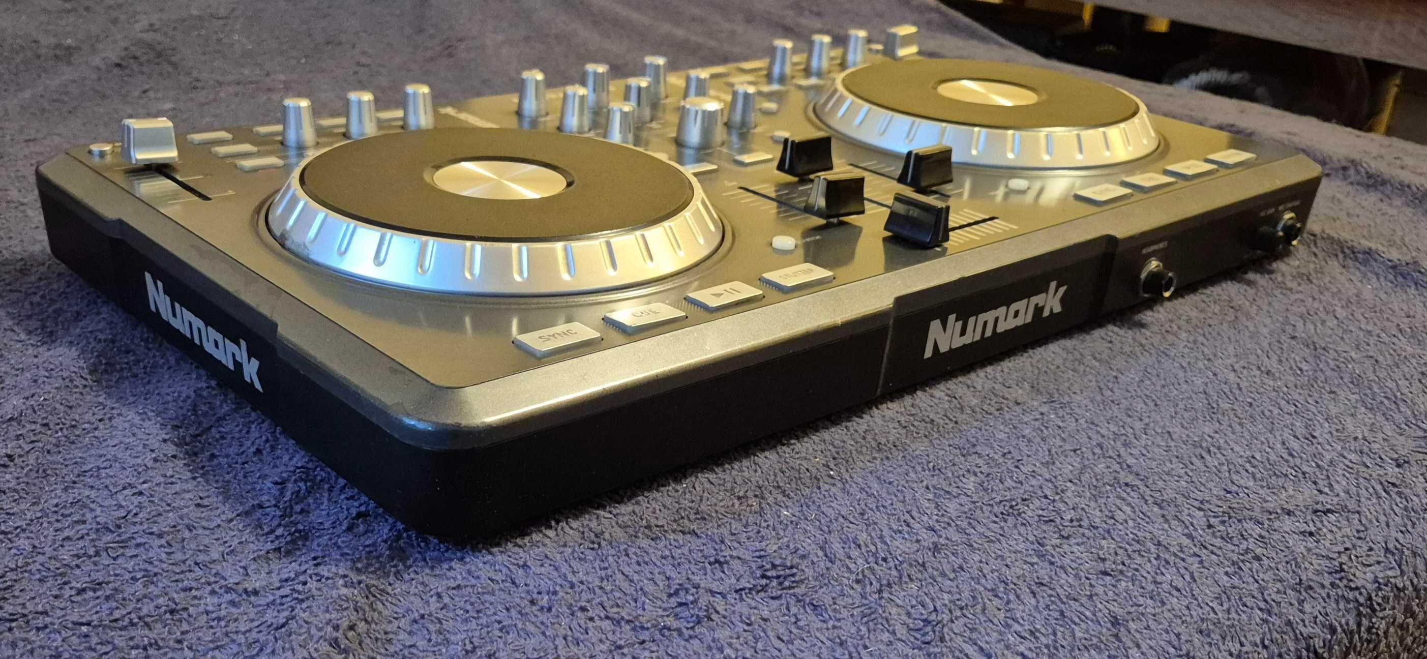 DJ Контролер Numark Mixtrack Pro