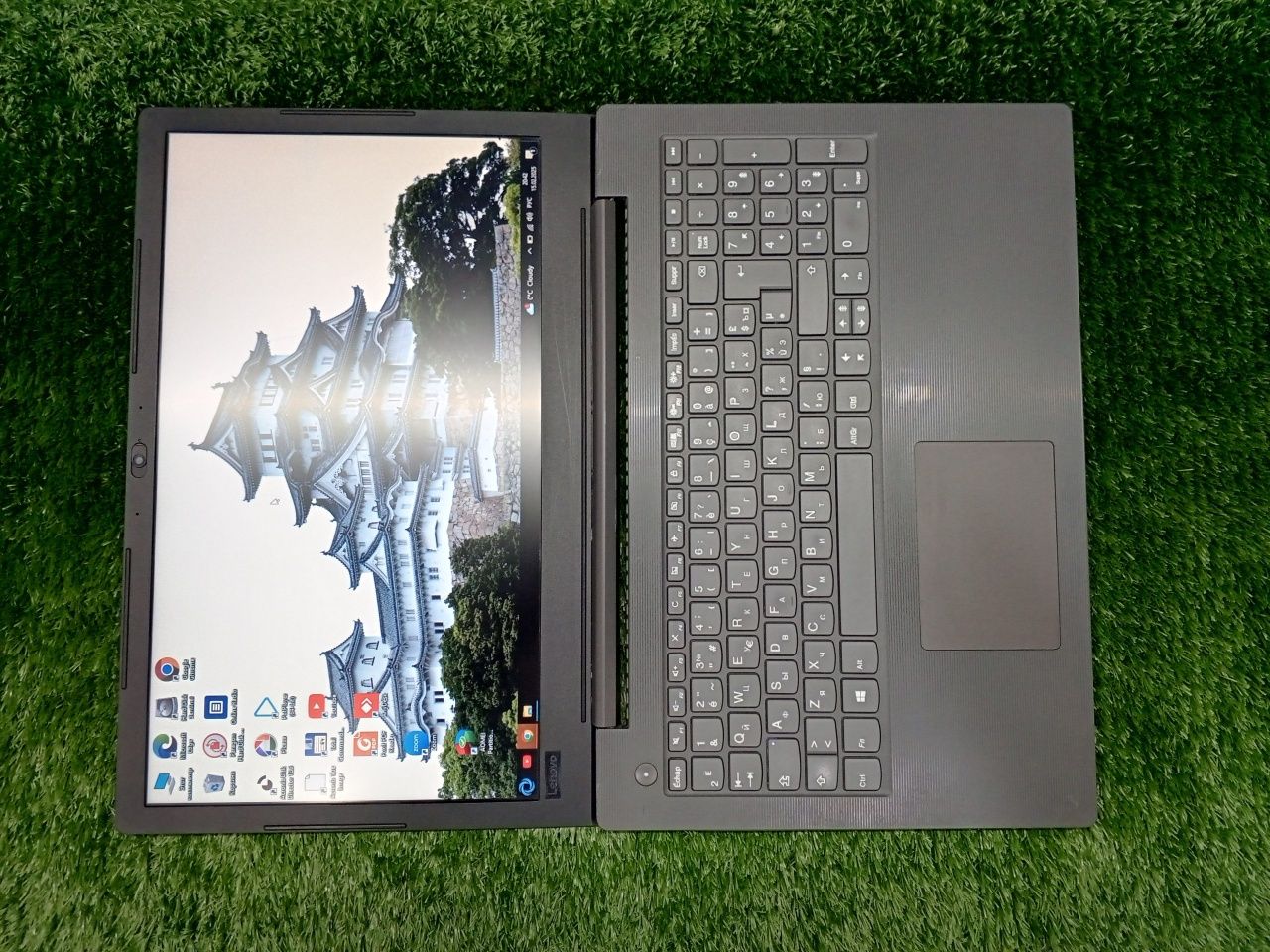 Lenovo xam arzon xamda i3 xamda bo'lib tolashgab to'lashga noutbuk