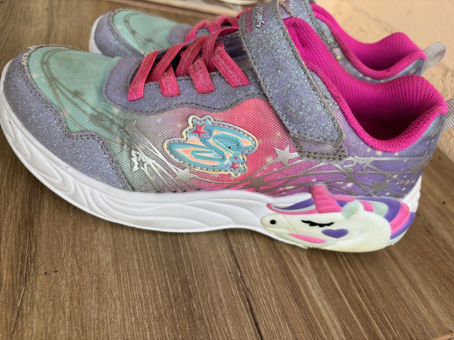 Skechers marimea 34 , unicorn rainbow