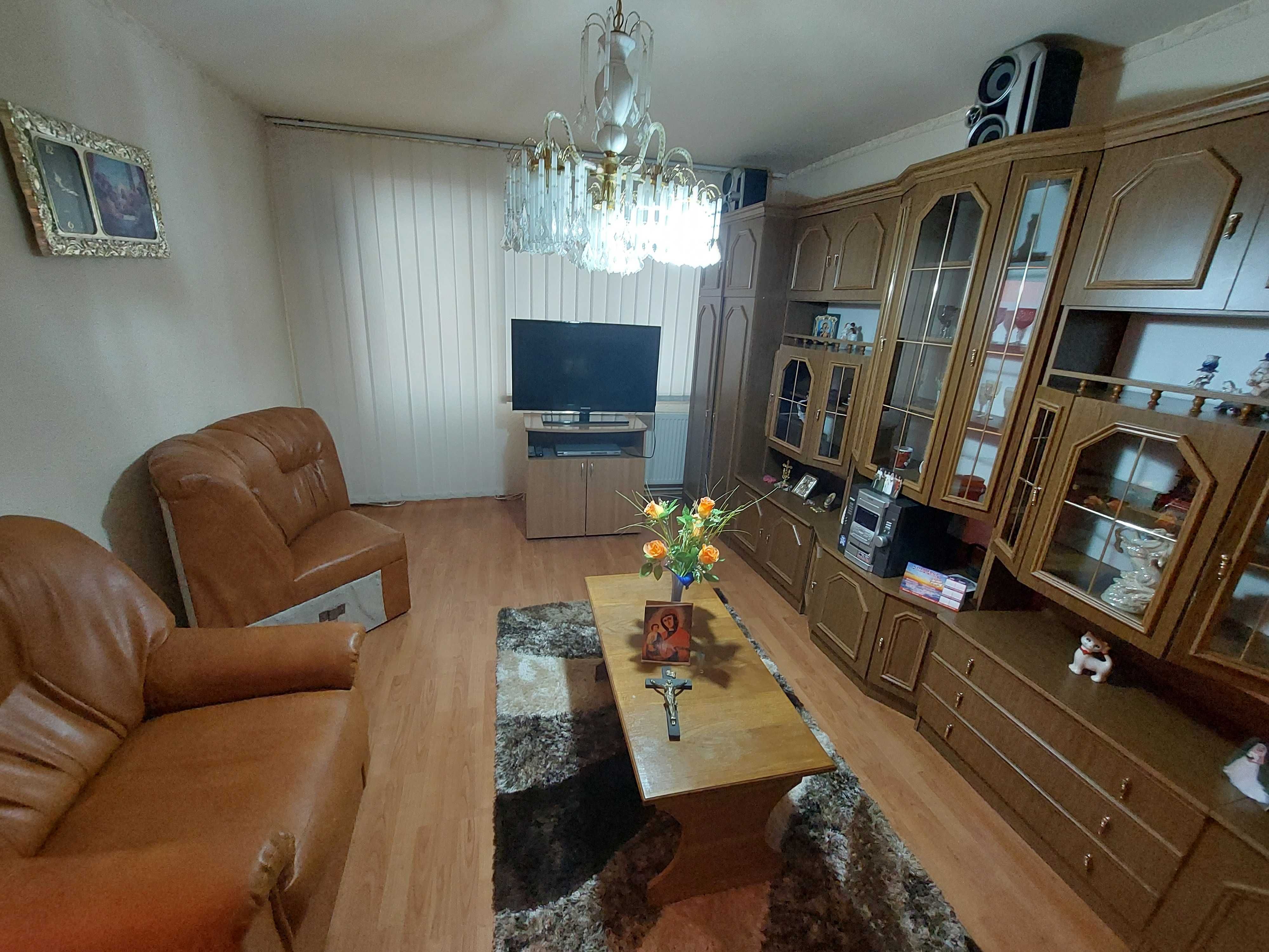 Vând apartament 2 camere Slobozia