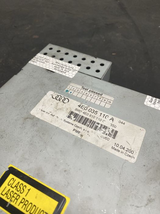 Unitate magazie CD Audi A6 Cd charger Audi A6 C6 4E0035110A