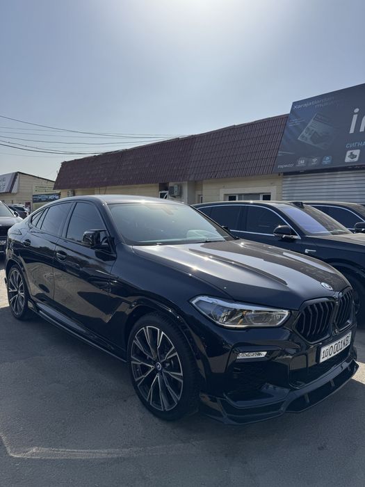 Bmw x6 sotiladi holati idyal kichkna pitnosi bor qolgan joyi toza