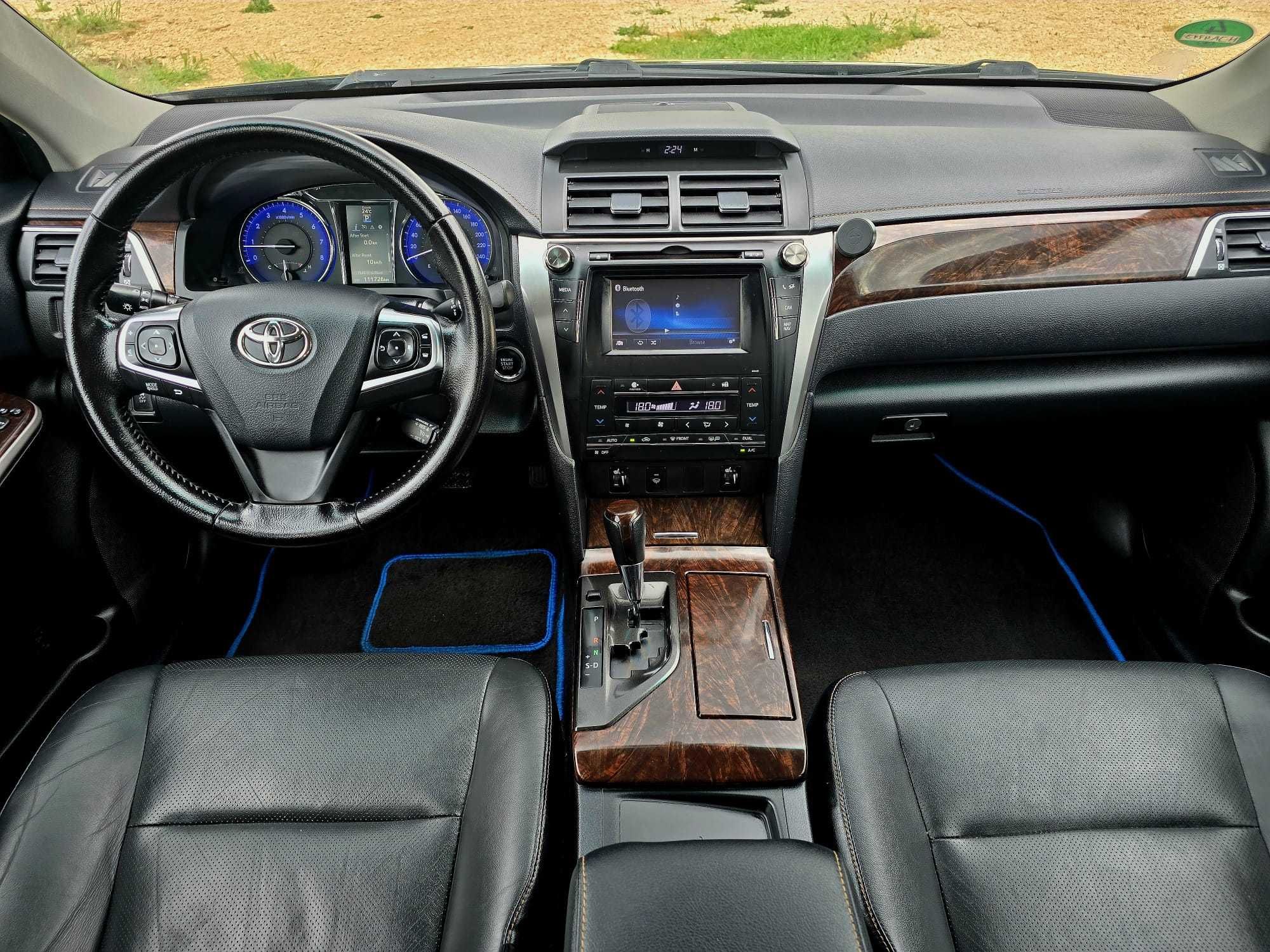 Toyota Camry 2.5 Бензин 110 000км
