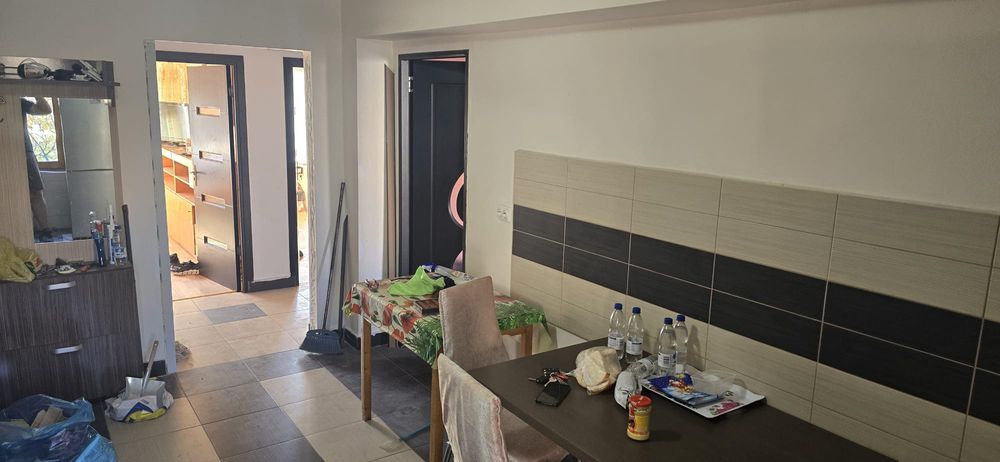 Închiriez apartament 3 cam rogerius