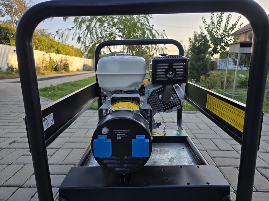 Generator electric 4,5 KW motor 4T Honda GX390 pe benzina, absolut nou