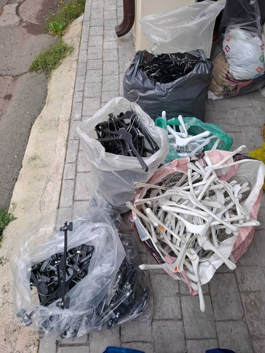 Закачалки за дрехи