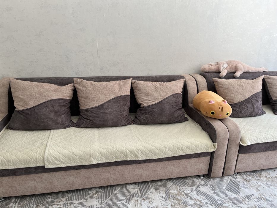 Продам два дивана