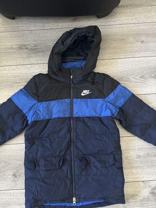Детски якета за 6-8години nike guess