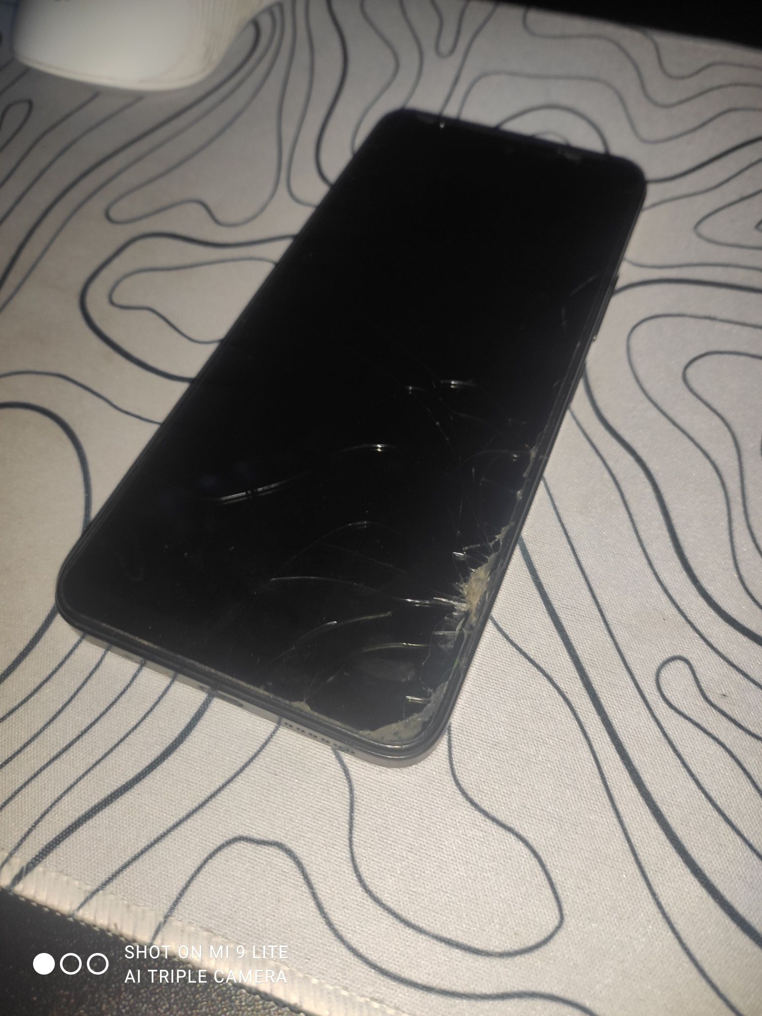СРОЧНО! Redmi 12 256/8, разбитый, на работу не влияет