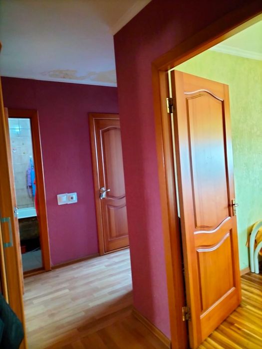 Продам 2х комнатную квартиру в центре города.