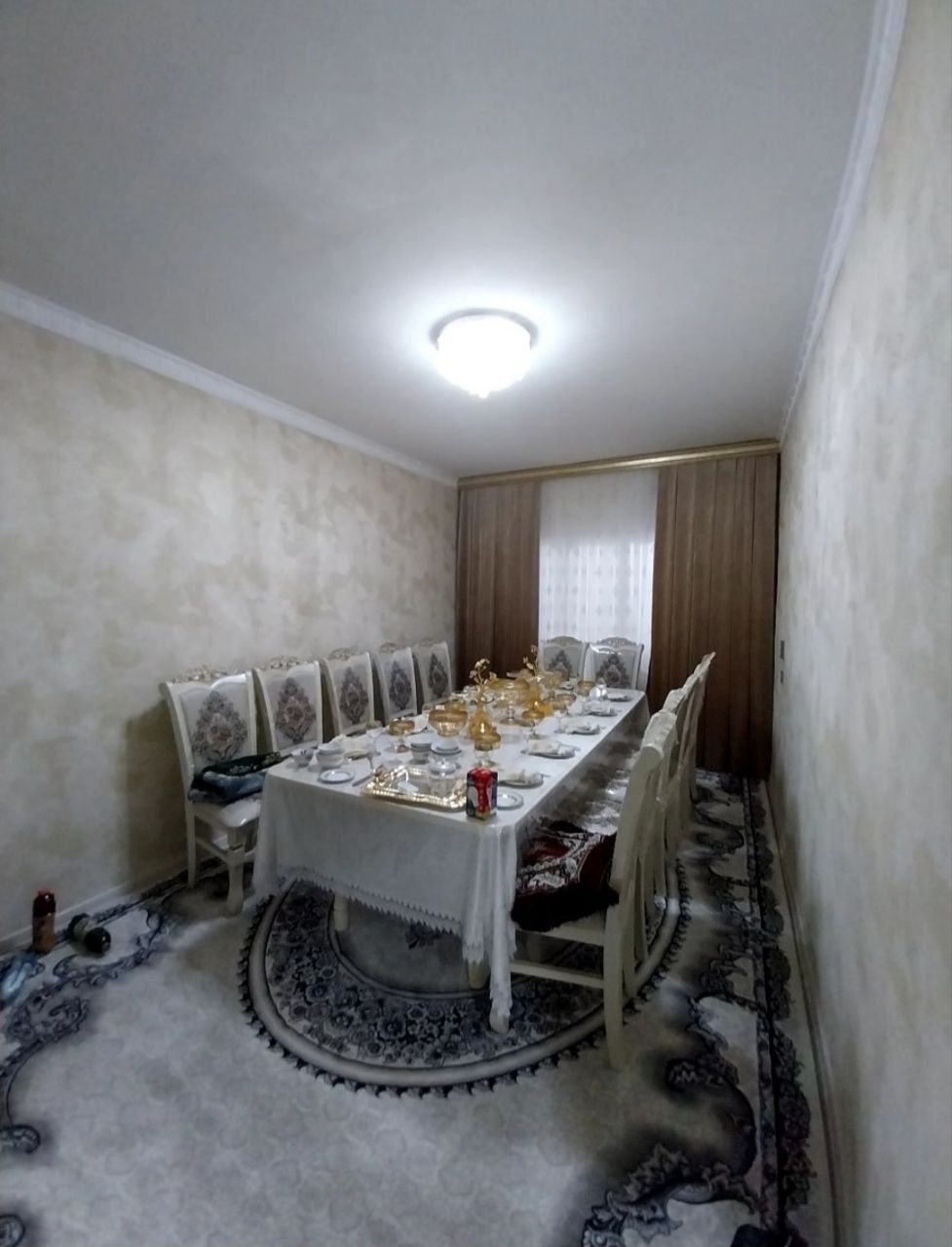 Продаётся стол стулья