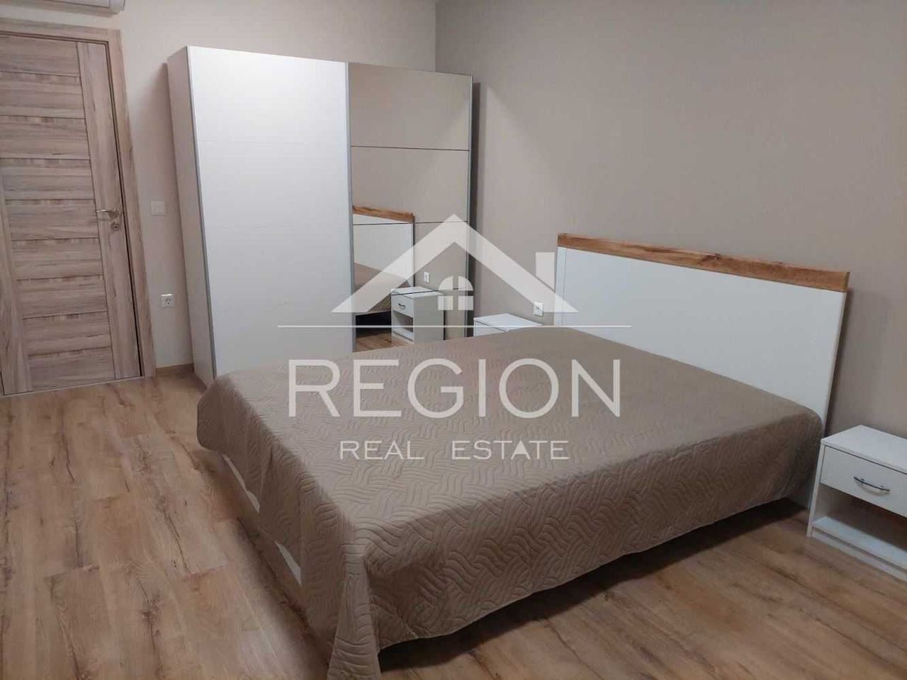 Дава се под наем Двустаен апартамент в Варна, Младост 1 - 87 кв.м за 612 € - Снимка #6