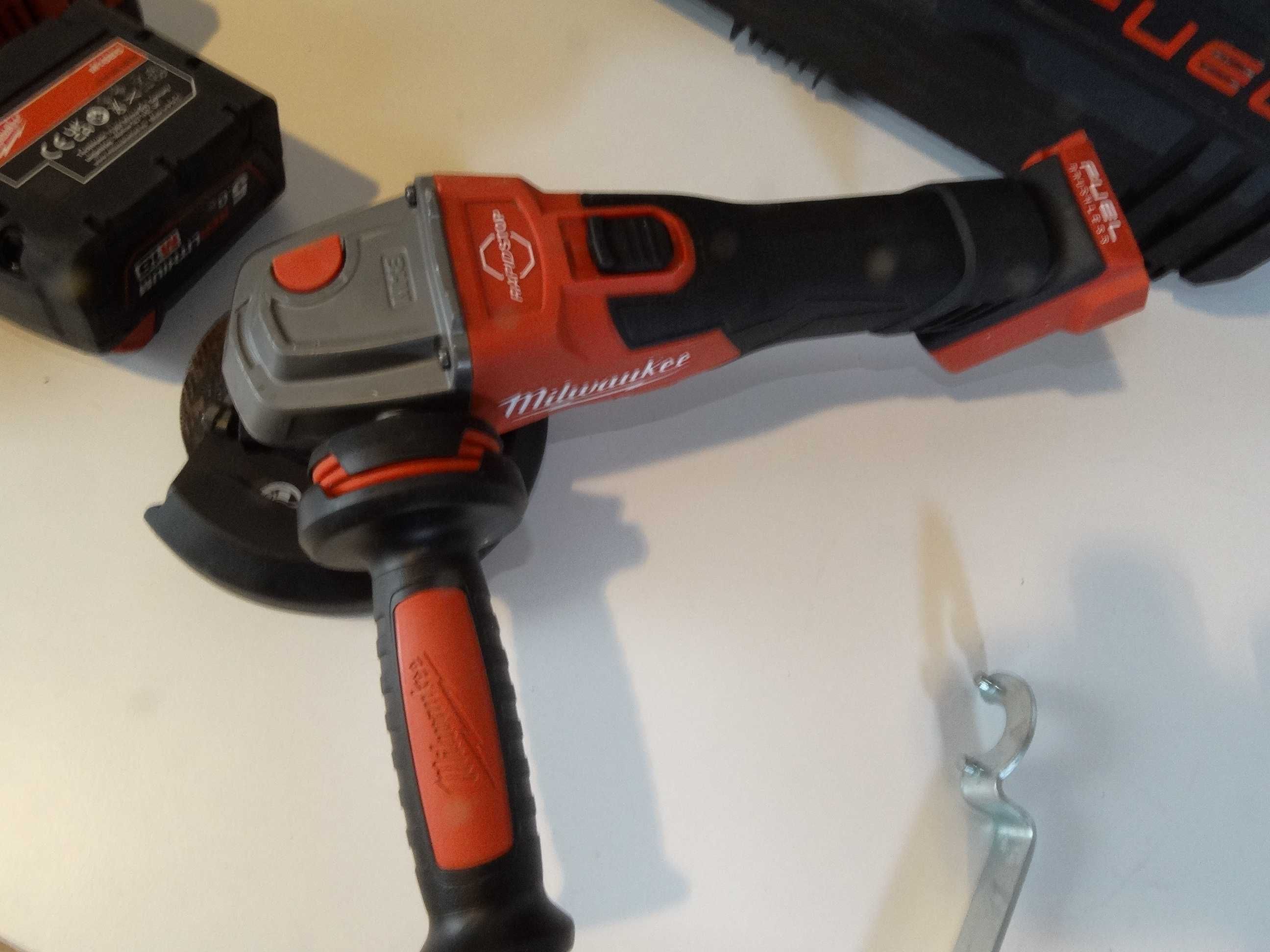 Промоция - Milwaukee M18 FSAG 125 XB със 5 Ah - Акумулаторен ъглошлайф