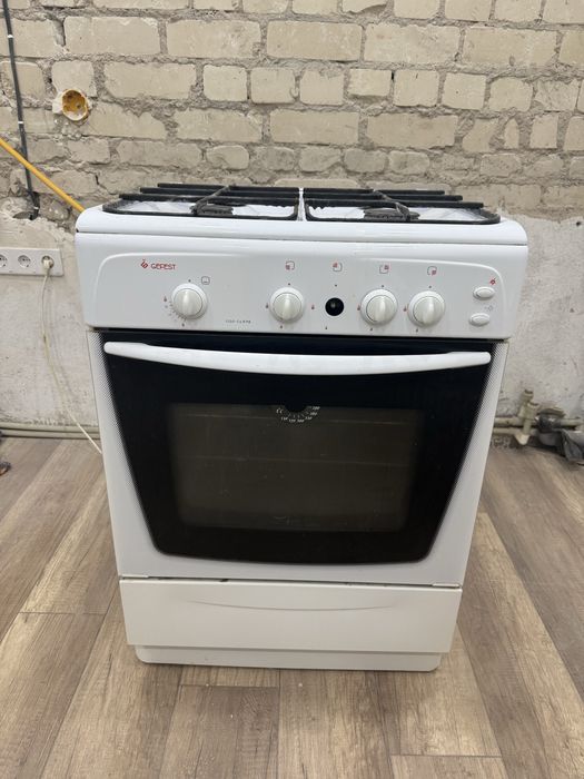 Газовая плита рабочая с духовкой