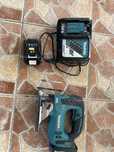 Ferastrau alternativ makita DJV182RTJ full box