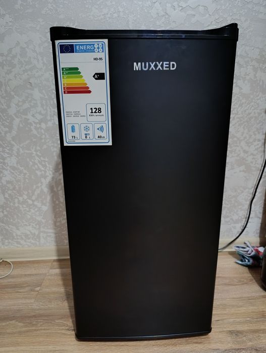 Продам мини холодильник