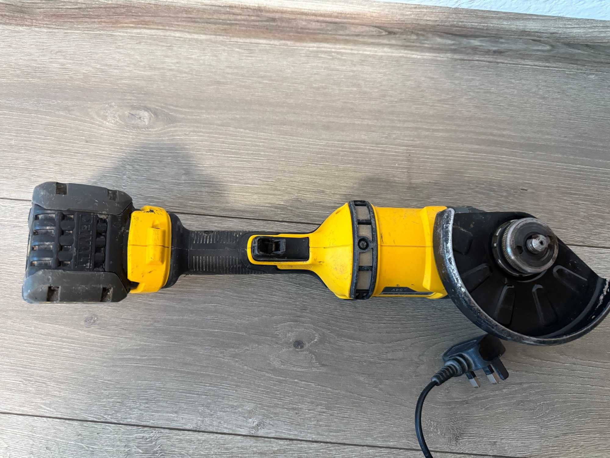 Флекс Dewalt DCG414