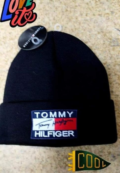 Fesuri unisex logo brodat diverse modele, marime universala