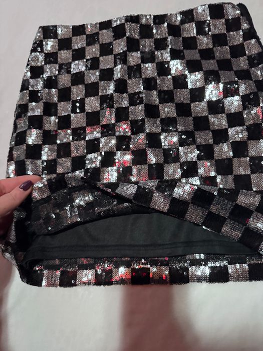 Дамска лъскава пола