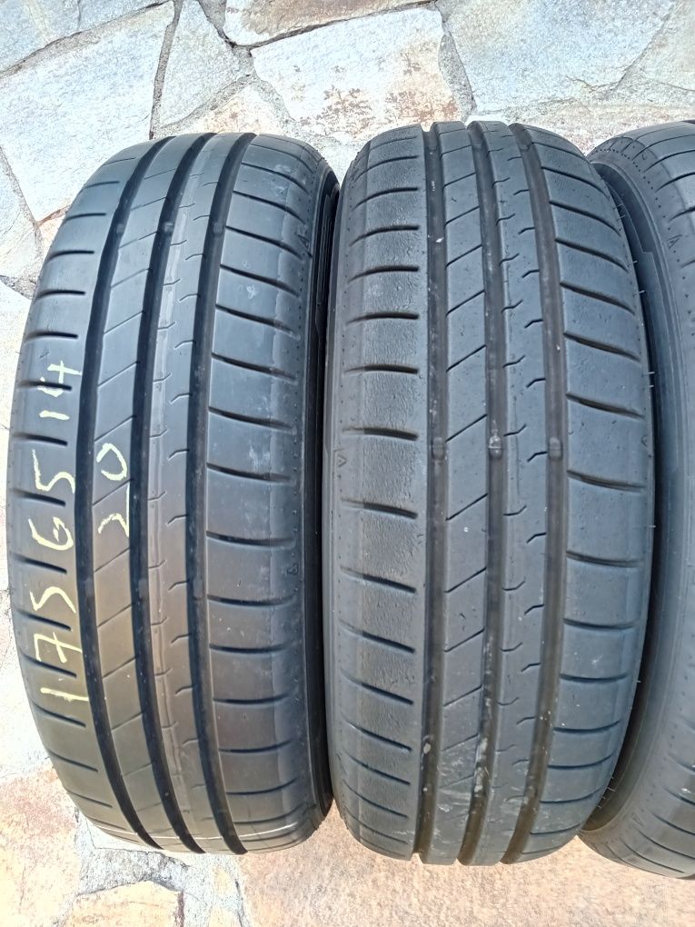 175 65 14 FALKEN 82T