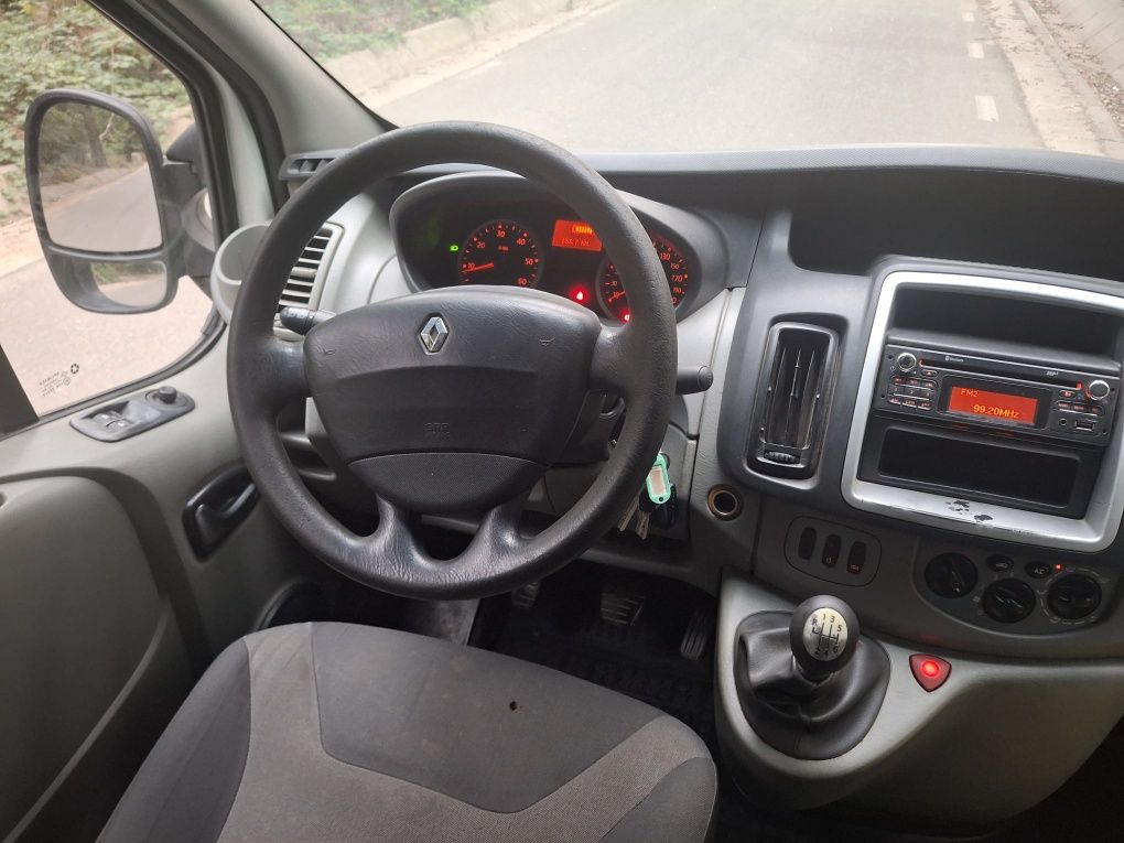Renault Trafic 8+1  .2012 . 2Ldci