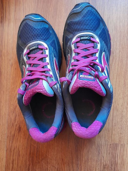 BROOKS gore tex маратонки 39 номер.