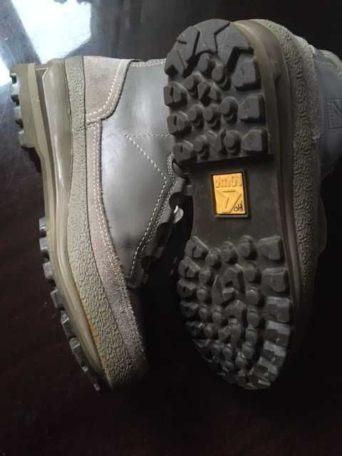 Bocanci Lowa din piele, mas.39-40