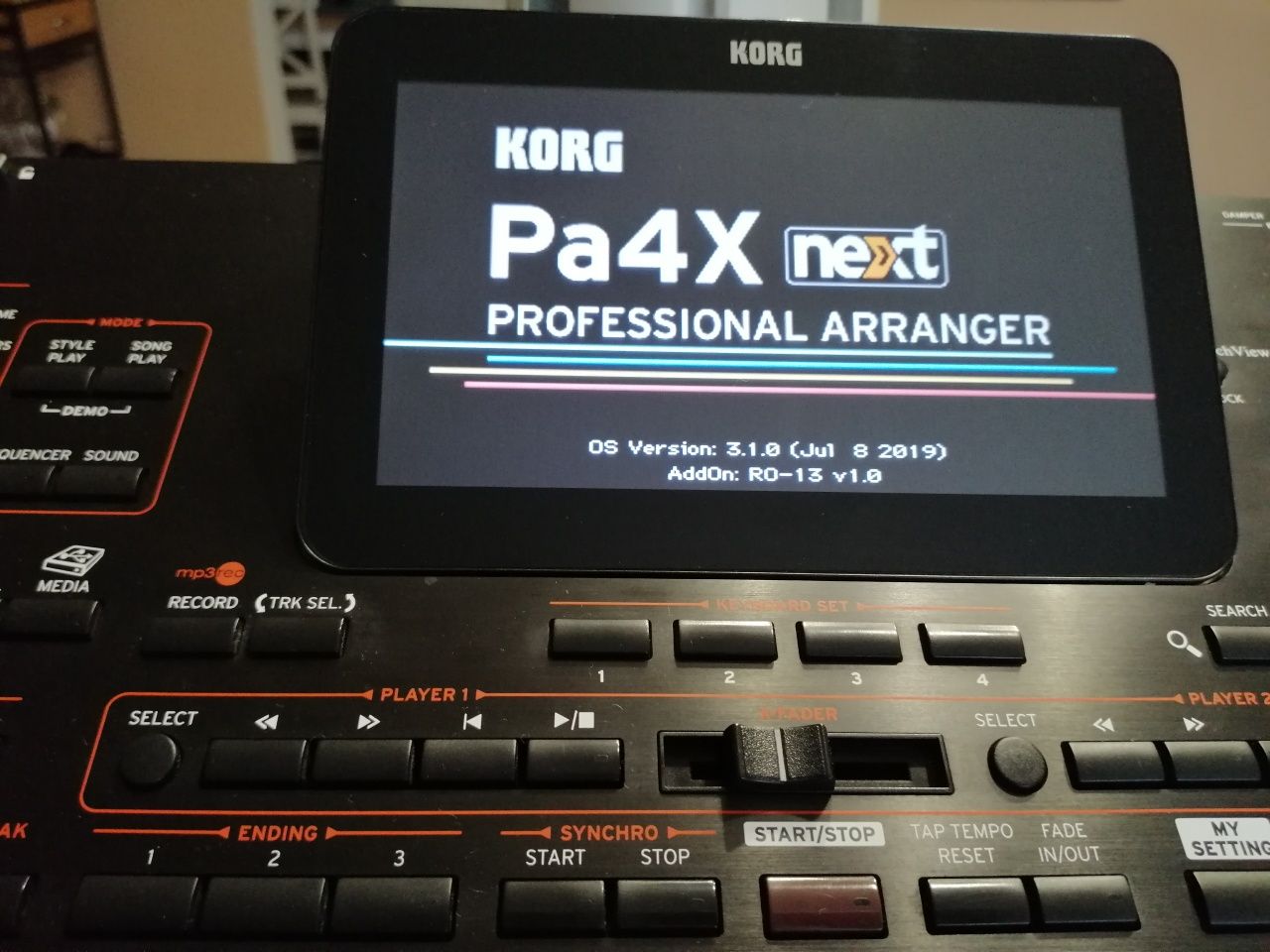 Korg pa4x internațional 76