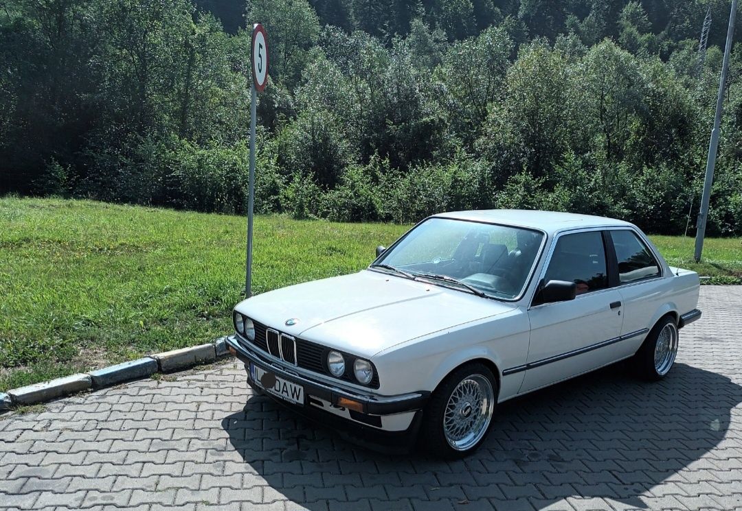 Bmw e30 320 ursulet