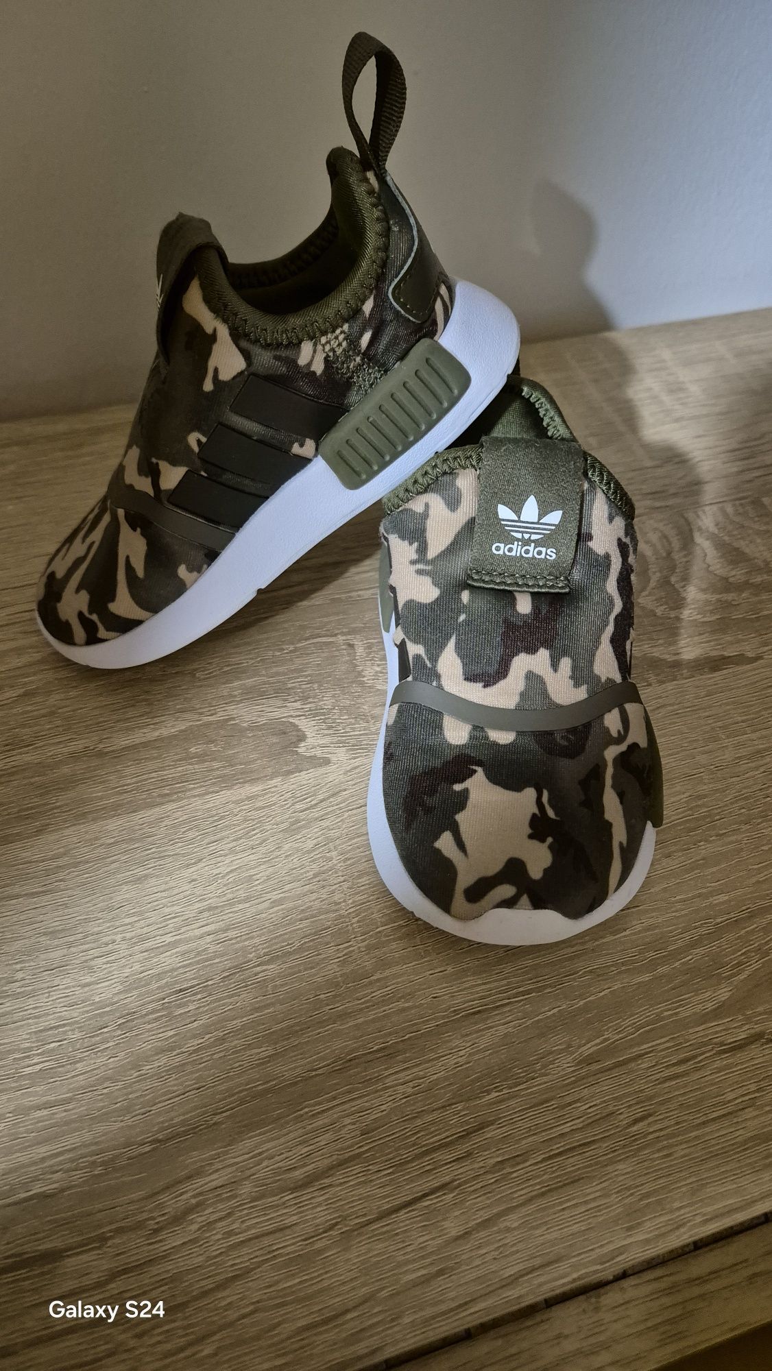 Compleu+adidasi originali