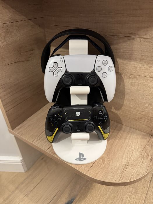 Стойка / Поставка за джойстик / контролер и Слушалки