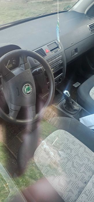 Vând  skoda fabia (1.6 )/ alfa romeo 156 (1.9)