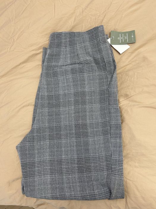Pantaloni noi in carou H&M