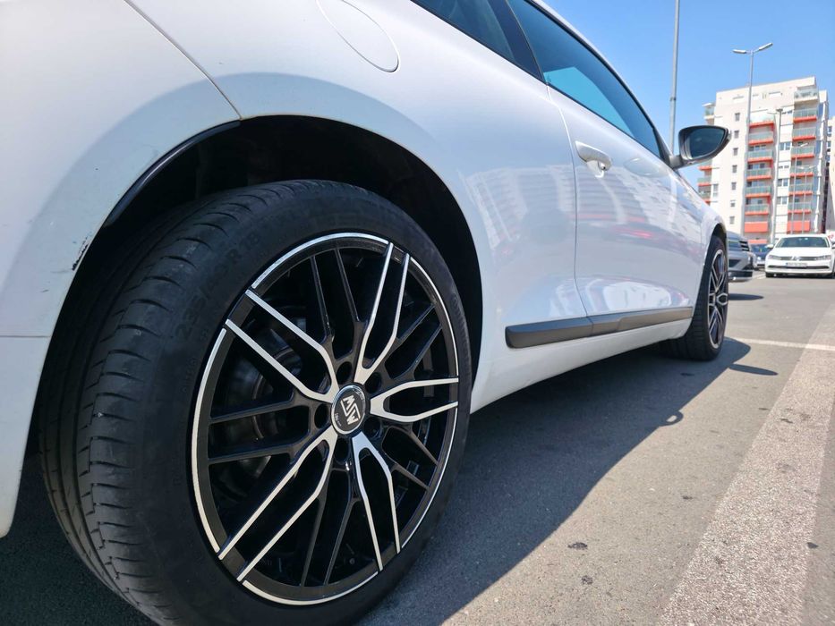 Volkswagen SCIROCCO 2.0 TDI DSG -R-line- Editie Individual FC 170 cp